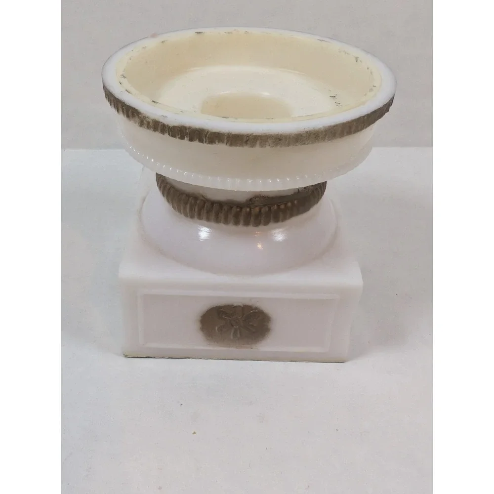 Vintage Holiday Elegance Nativity Christmas Candle 8
